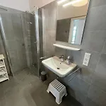 G1 Eingezaeuntes Haus Mit Kamin In Eckwarderhoerne By Interhome Prázdninový dům Grosswurden