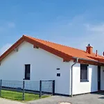 G1 Eingezaeuntes Haus Mit Kamin In Eckwarderhoerne By Interhome
