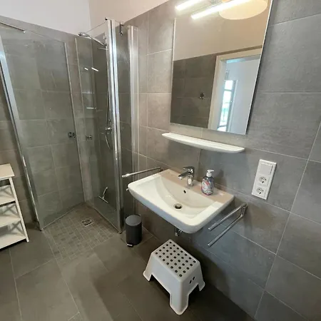 G1 Eingezaeuntes Haus Mit Kamin In Eckwarderhoerne By Interhome Casa vacanze Grosswurden