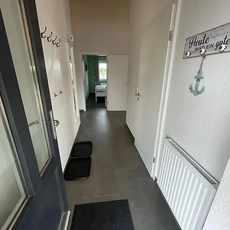 G1 Eingezaeuntes Haus Mit Kamin In Eckwarderhoerne By Interhome Casa vacanze Grosswurden