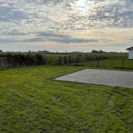 G1 Eingezaeuntes Haus Mit Kamin In Eckwarderhoerne By Interhome *