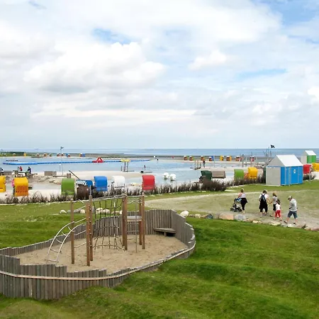 G1 Eingezaeuntes Haus Mit Kamin In Eckwarderhoerne By Interhome Casa vacanze Grosswurden