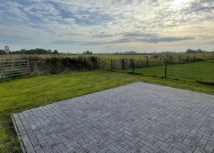 G1 Eingezaeuntes Haus Mit Kamin In Eckwarderhoerne By Interhome